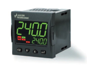 [KM3HCRMMD] Regulators KM3HCRMMD, TC/RTD/mA/V/mV ieeja, releja izeja, 3 punktu servomotora izeja, 100-240VAC/VDC